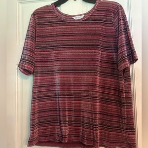 City Blues by Koret blue. XL short sleeve Light and shimmery. Colorful.